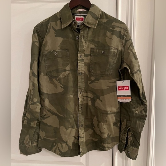 Wrangler Other - Wrangler Men's Shirt Long Sleeve Button Up Camouflage Sz. S NWT cotton green